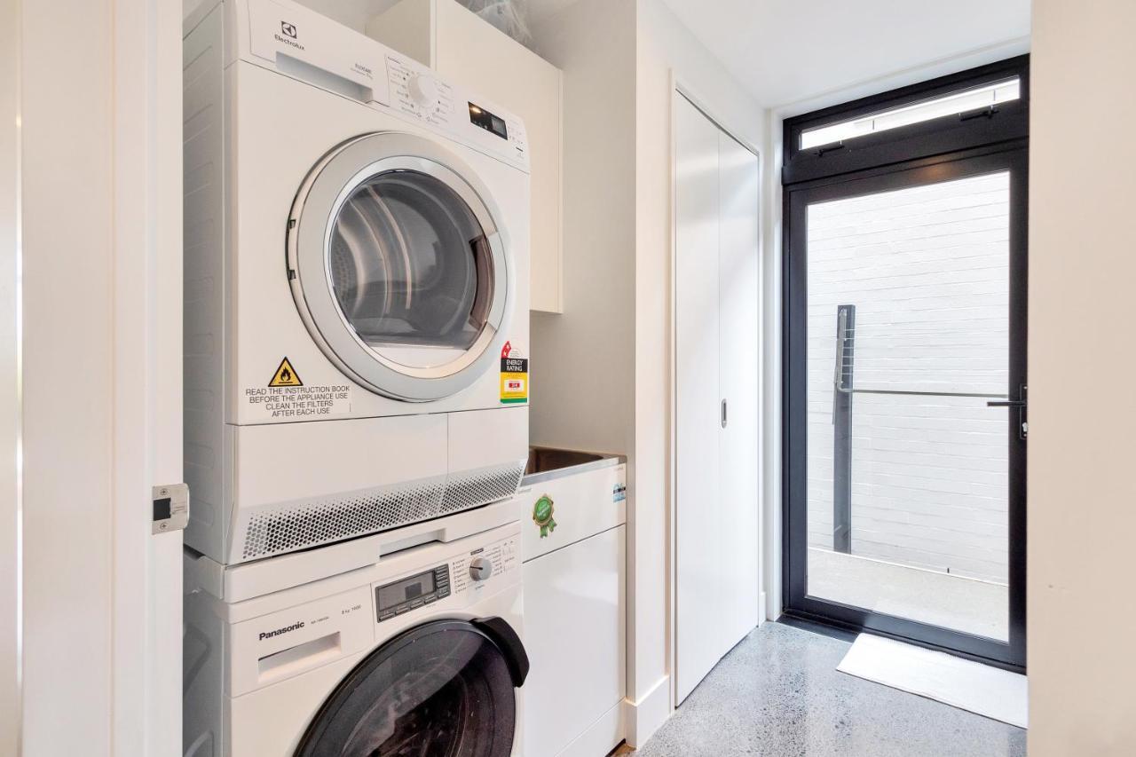 Blissful Breeze Townhouse With Parking And Patio Auckland Exterior foto
